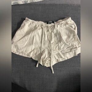 Rewash Women's Cream Shorts with Linen